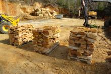 Płaski kamień do ogrodu na skarpy ogrodowy naturalny