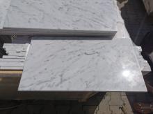 Płytki marmurowe CARRARA BIANCO pasy 1,5 cm polerowane