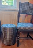 Sprzedam krzesła i pufy