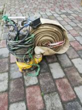 pompa szlamowa z wężem strażackim