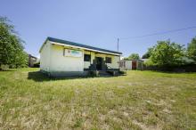 Budynek handlowo-usługowy w centrum Chotyńca