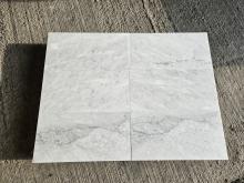 Płytki marmurowe Carrara Bianco 61x30,5x1 matowe