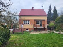 Dom w centrum miasta z tarasem, ogródkiem garażem i sauną