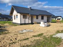 Dom, 3 sypialnie, łazienka, garaż.