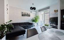 Funkcjonalne mieszkanie z dużym balkonem za parkiem