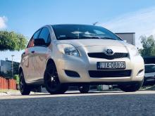 Toyota Yaris FL / 1.0VVT-i / 69KM / Klimatyzacja / 5-drzwi